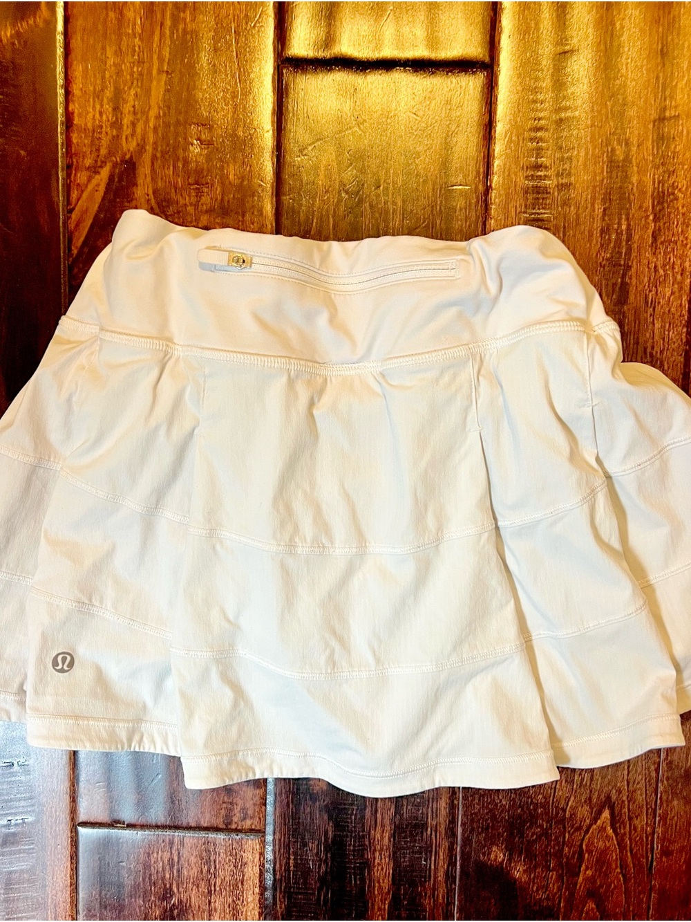 Lululemon Pace Rival White mid-rise Skirt with Zipper Pocket